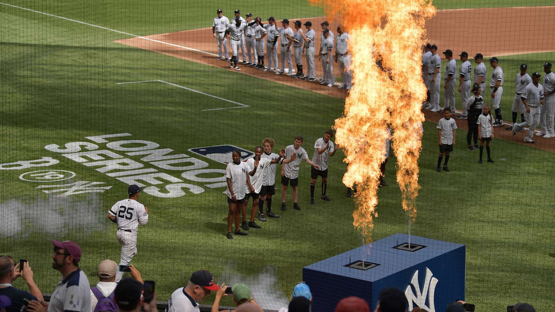 一场充满紧 一场充满紧